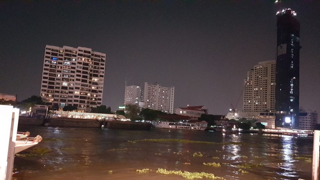 Crucero con cena por el Río Chao Phraya 