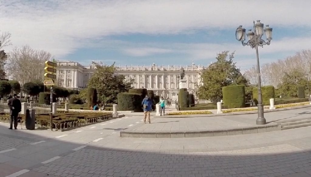 a Plaza de Oriente… mejor conocida como La Plaza del Palacio Real de Madrid