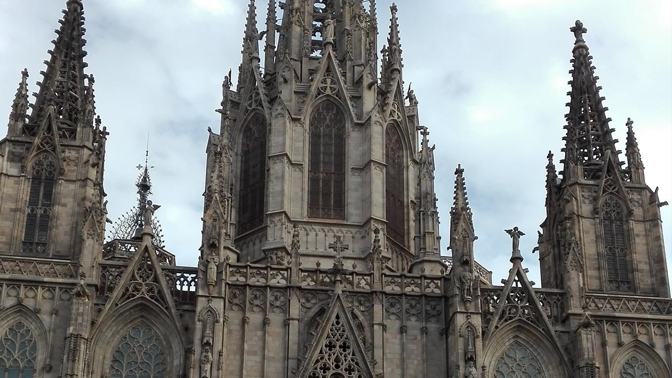 Catedral de la Santa Cruz y Santa Eulalia de Barcelona - milyunamillas