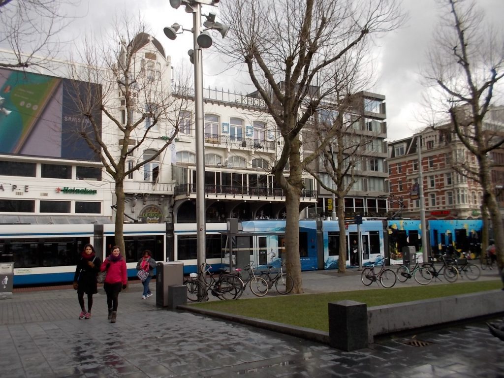 Cómo moverse en Ámsterdam… la ciudad de las bicicletas 