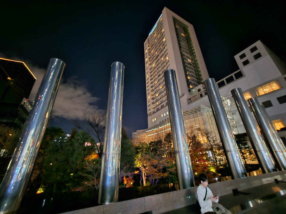 Umeda Sky Building… y su plataforma flotante