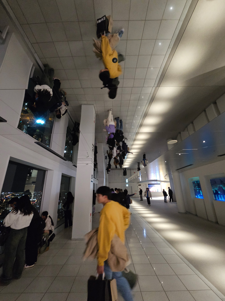 Umeda Sky Building… y su plataforma flotante