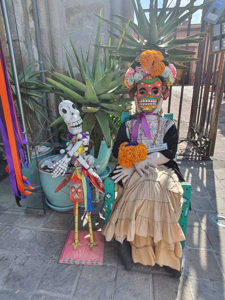 Día de Muertos… celebración del Día de todos los Santos