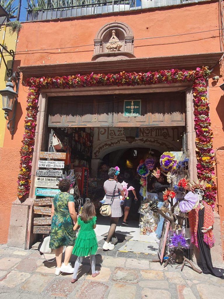 Día de Muertos… celebración del Día de todos los Santos