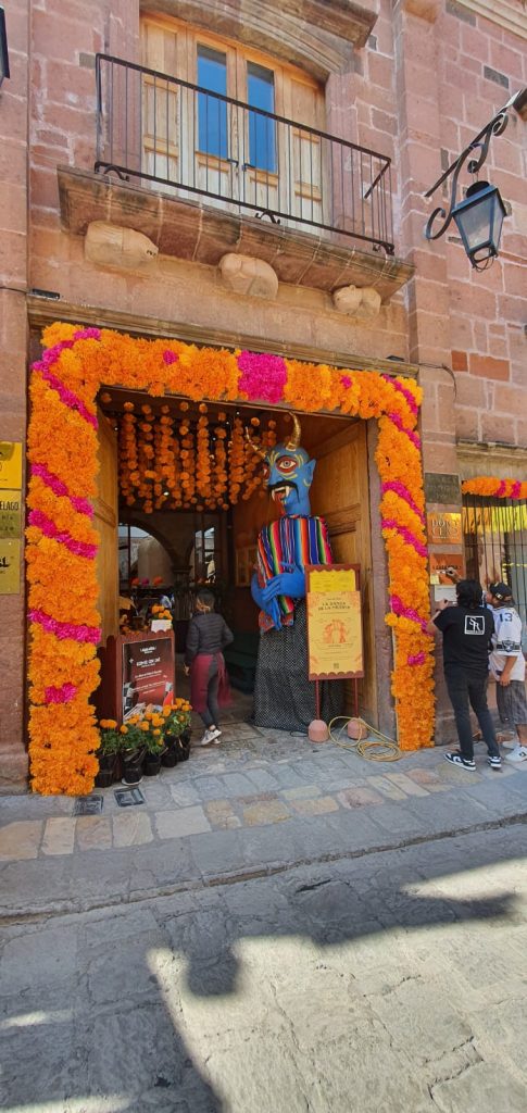Día de Muertos… celebración del Día de todos los Santos