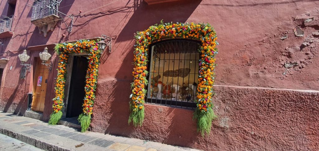 Día de Muertos… celebración del Día de todos los Santos