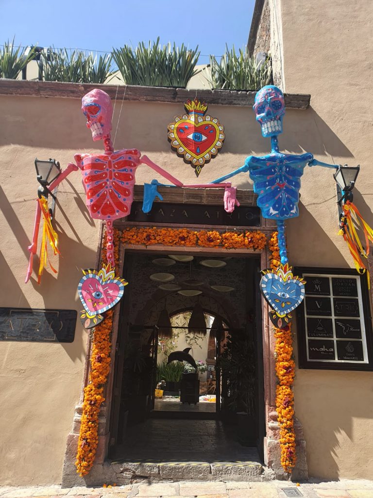 Día de Muertos… celebración del Día de todos los Santos
