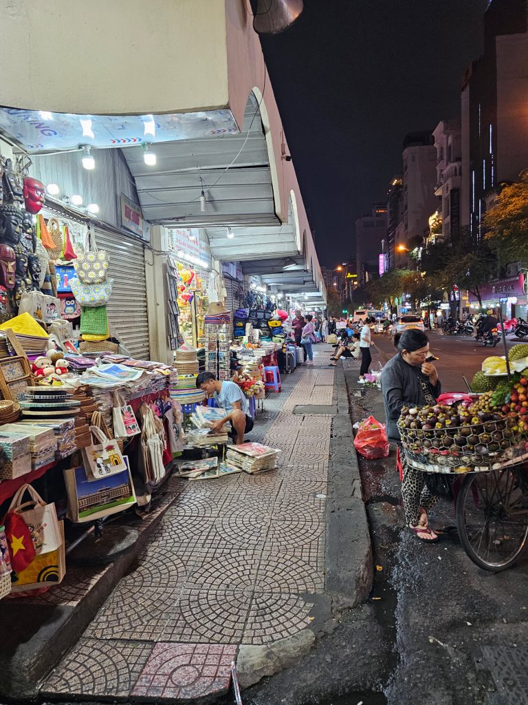 Comercio ambulante… tradición vietnamita