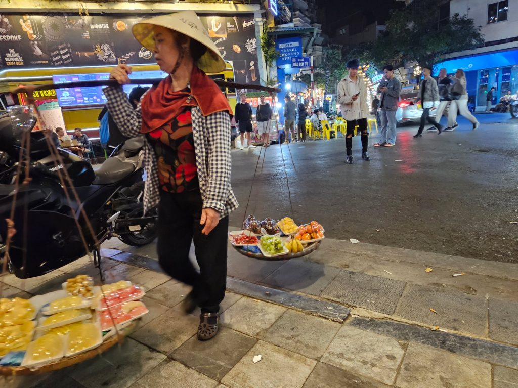 Comercio ambulante… tradición vietnamita