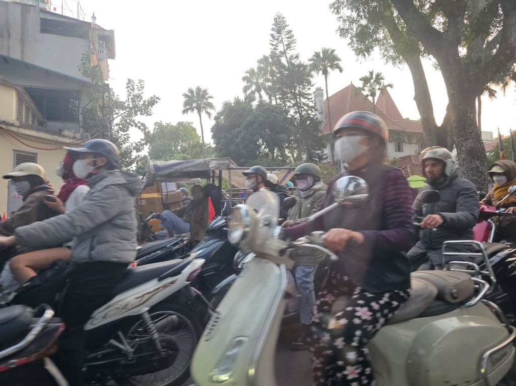 Hanói… la ciudad dentro del río