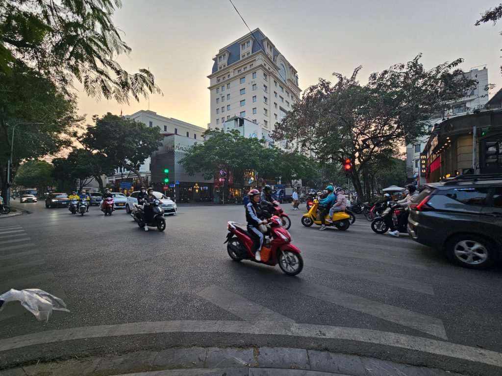 Hanói… la ciudad dentro del río