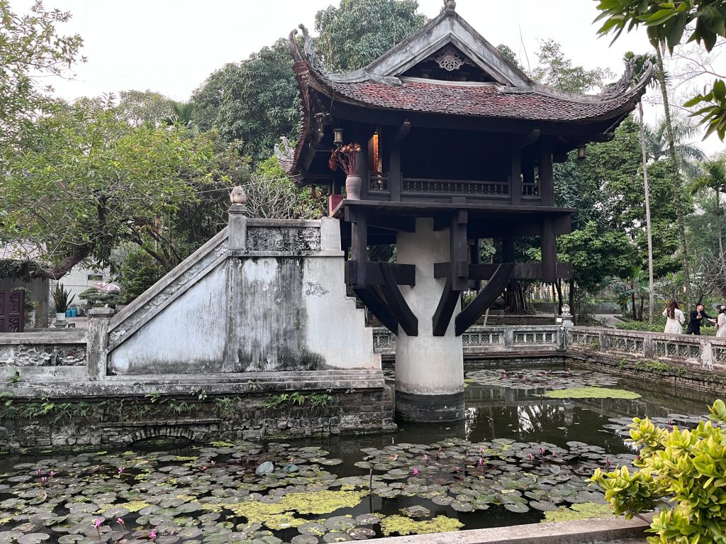 Chua Mot Cot… La Pagoda del Pilar Único