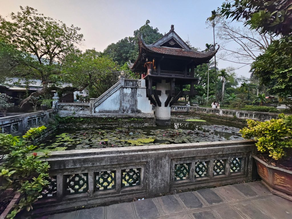 Chua Mot Cot… La Pagoda del Pilar Único