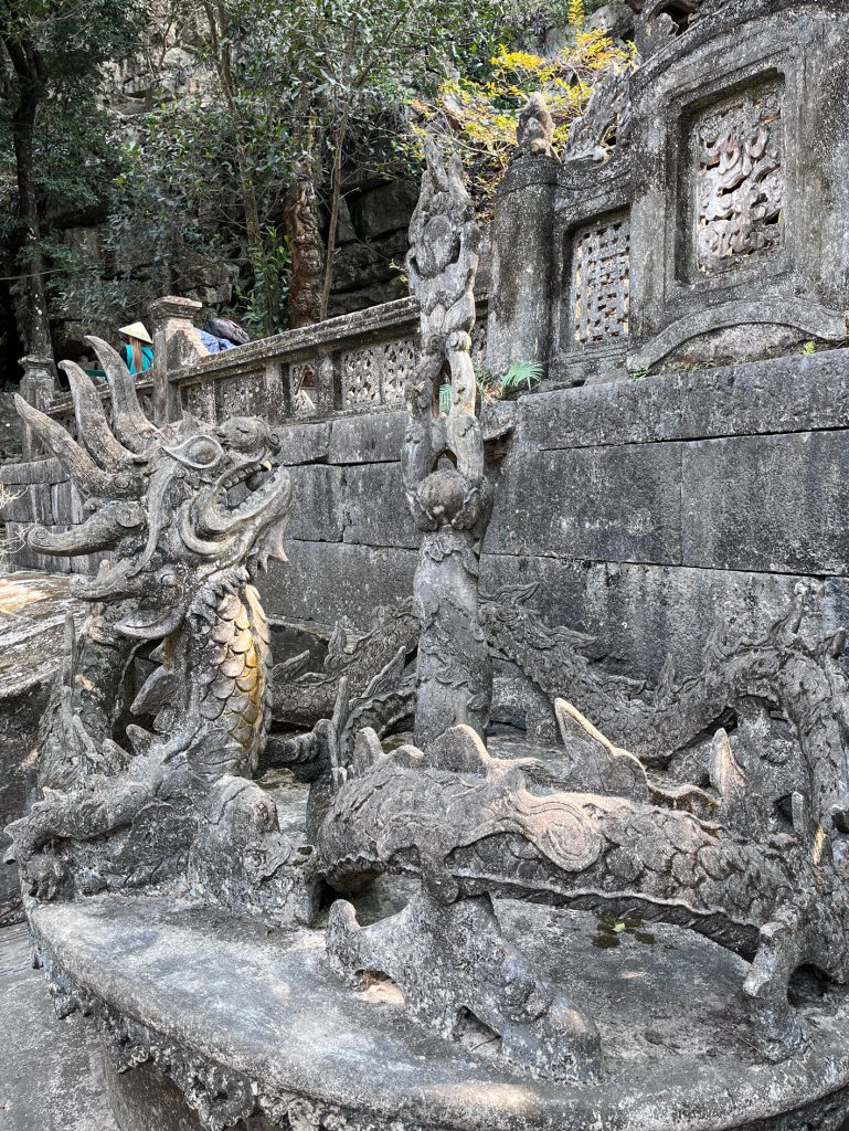 Bich Dong Pagoda… la Cueva Esmeralda