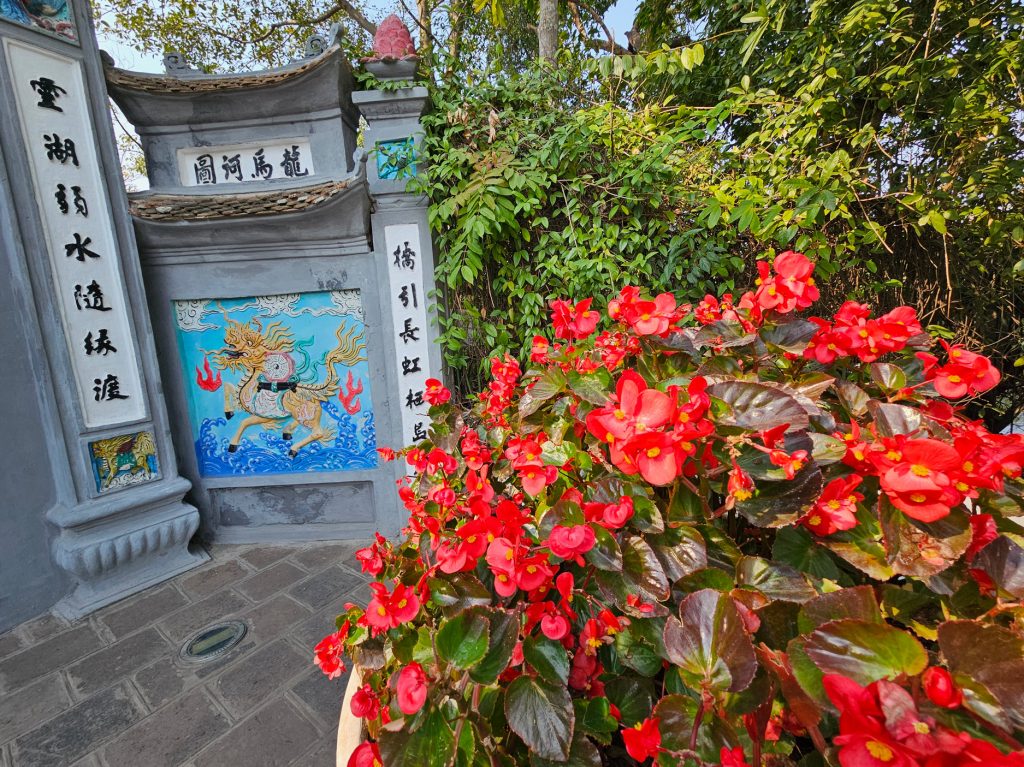 Templo Ngoc Son, el Lago Hoan Kiem y de paso el Templo de la Tortuga… paseo imperdible