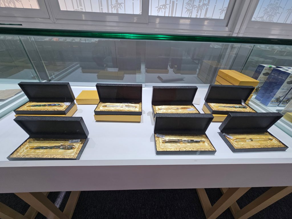 Cultivo de Perlas… granja flotante en Halong