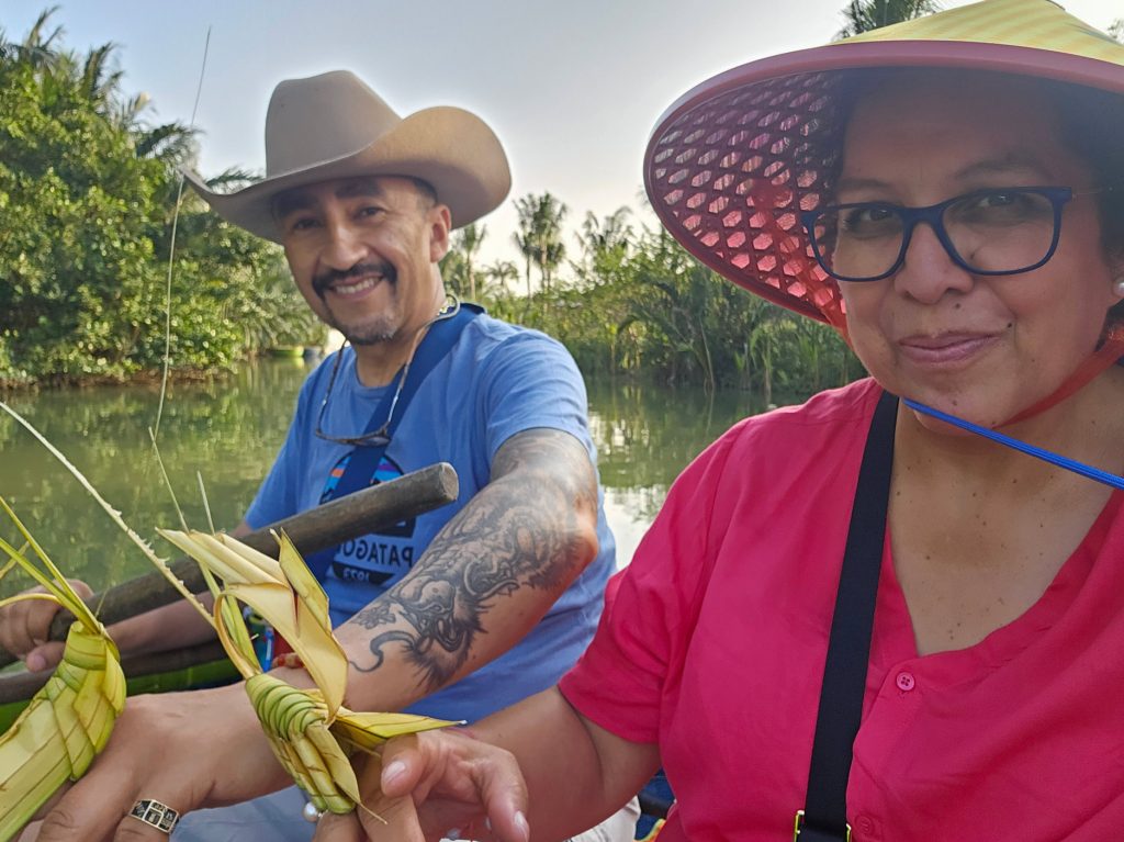 Barcas redondas… paseo por los cocoteros