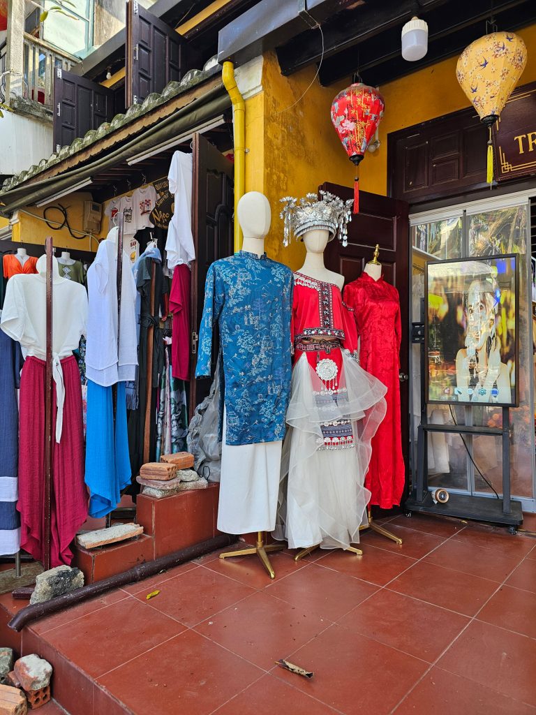 Traje a la medida en Hoi An… la capital del traje sastre