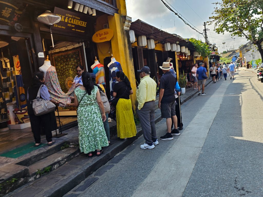 Traje a la medida en Hoi An… la capital del traje sastre