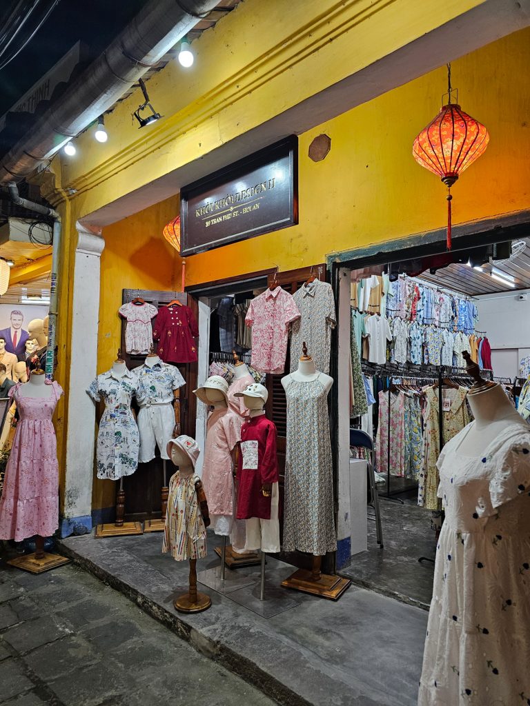 Traje a la medida en Hoi An… la capital del traje sastre