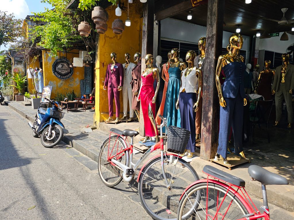 Traje a la medida en Hoi An… la capital del traje sastre