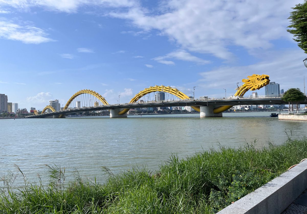 Dragon Bridge… el espectacular Puente del Dragón