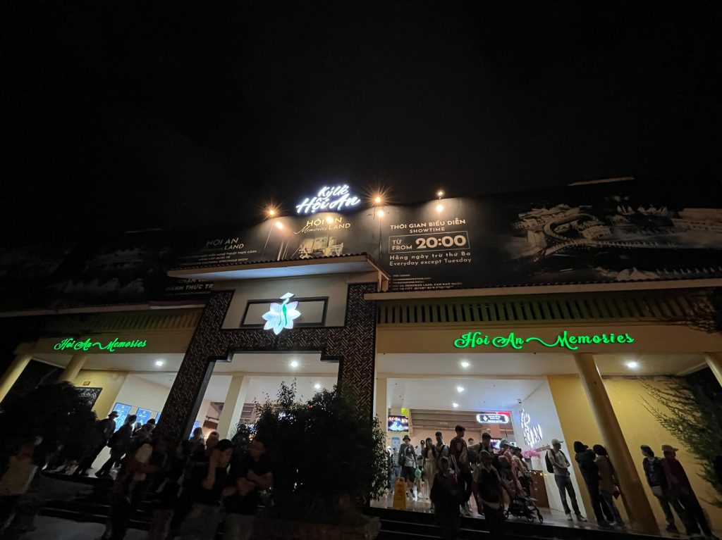 Memories Land Show… Performance de ArteTradicional
