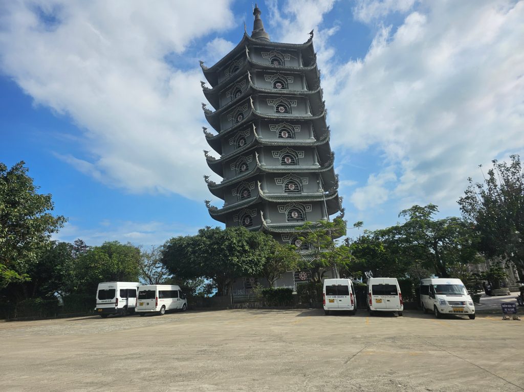 Pagoda de Linh Ung y la Estatua de Lady Budha… belleza y veneración absoluta
