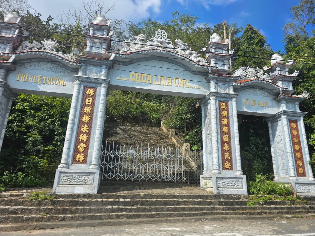 Pagoda de Linh Ung y la Estatua de Lady Budha… belleza y veneración absoluta
