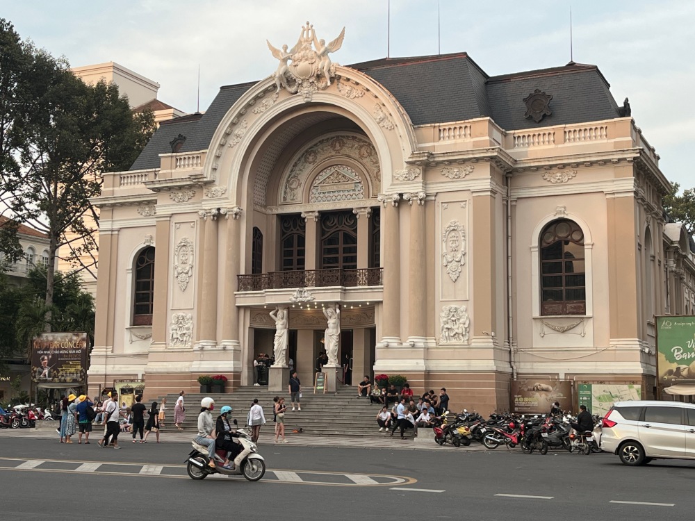 La Ópera de Saigón… deleite visual vietnamita