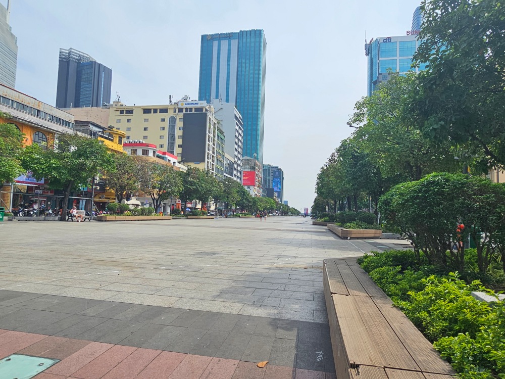 Calle Peatonal Nguyen Hue y el Ayuntamiento de Ho Chi Minh… la primera parada obligatoria
