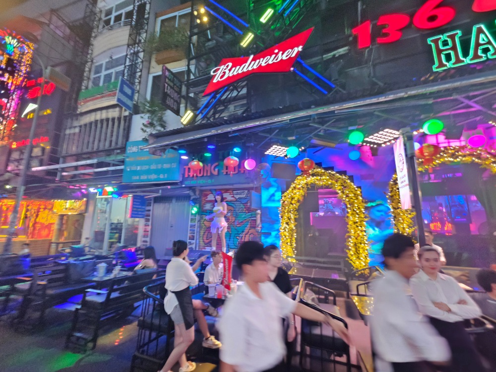 Bui Vien Walking Street… la magia de la noche