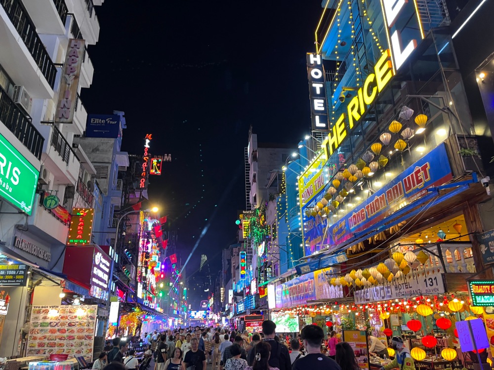 Bui Vien Walking Street… la magia de la noche