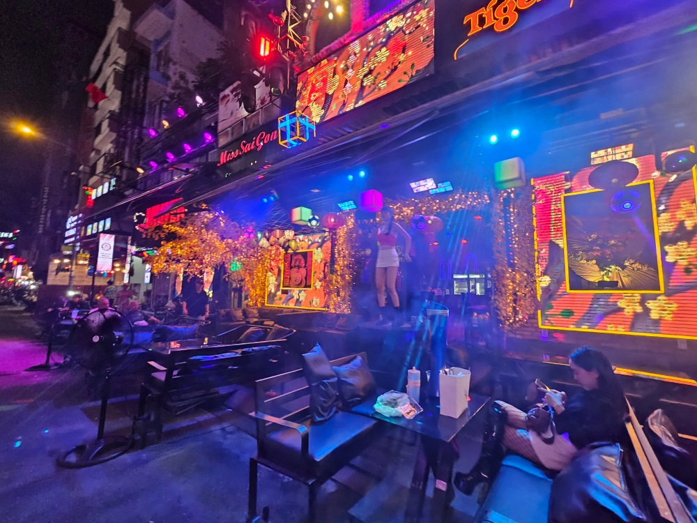 Bui Vien Walking Street… la magia de la noche