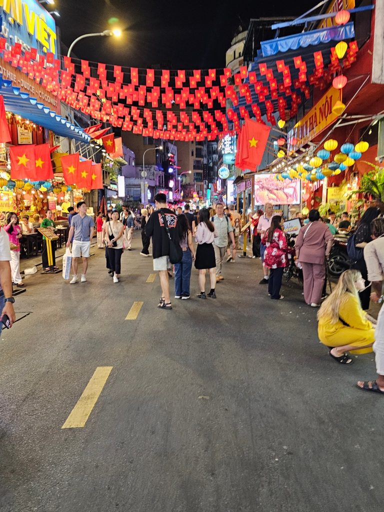 Bui Vien Walking Street… la magia de la noche