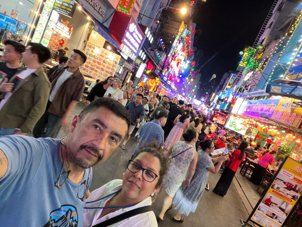 Bui Vien Walking Street… la magia de la noche